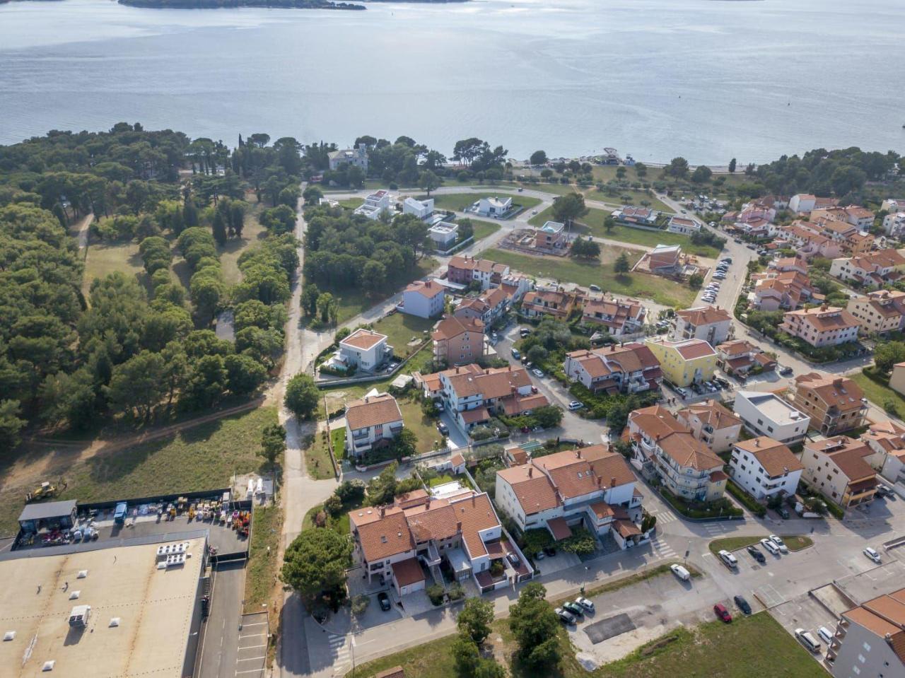Apartments Armando Fažana Eksteriør bilde